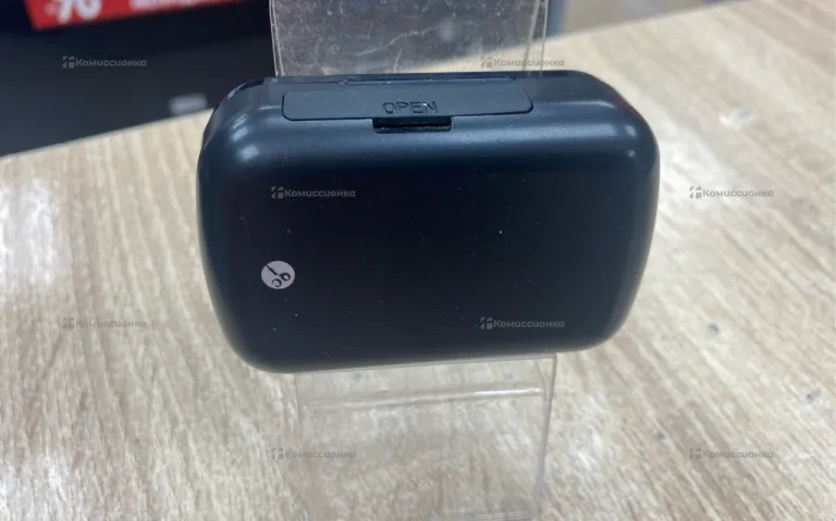 Наушники черные с экраном