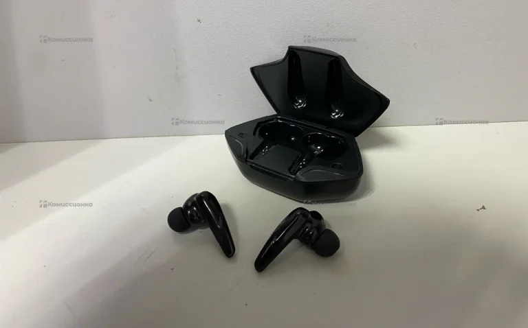 Наушники  черные celebrate