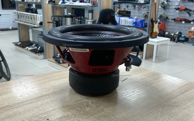 Сабвуфер Aura 12.D2