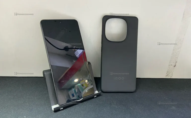 Vivo iQOO Neo 10 16/512 ГБ