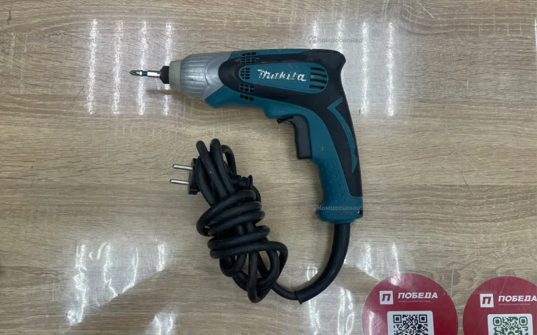 Винтоверт makita TD0100