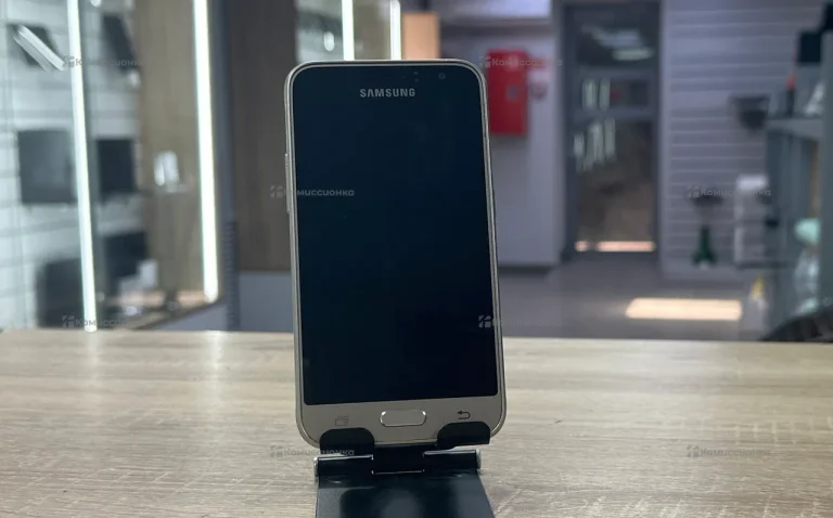 Samsung Galaxy J1 2016 8gb