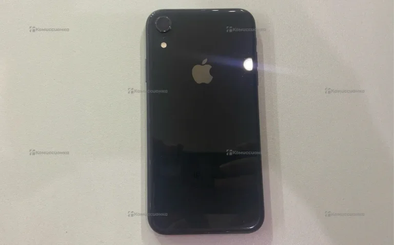 Apple iPhone XR 64ГБ