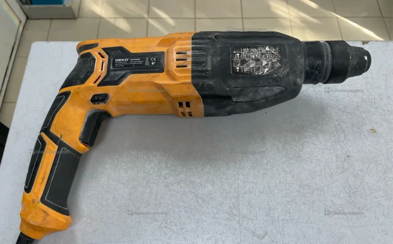Перфоратор сетевой DEKO DKH950W