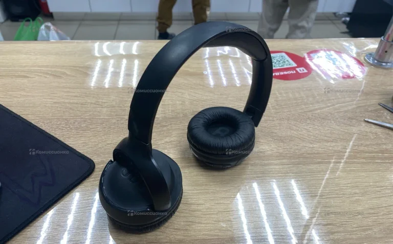 Наушники  JBl