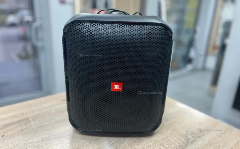 Колонка  JBL ParyBox Encore Essential