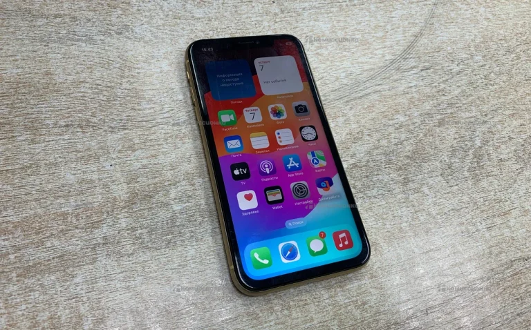 Apple IPhone XR 64Гб