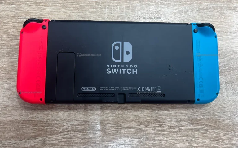 Приставка Nintendo Switch HAC-001