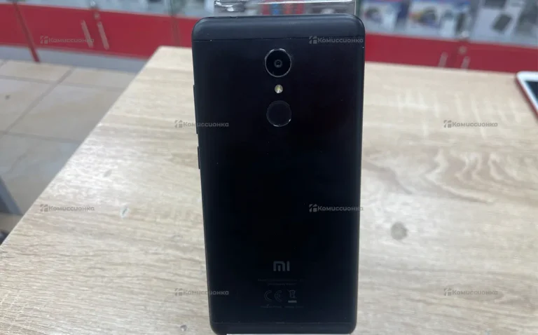 Xiaomi Redmi 5 3/32 ГБ