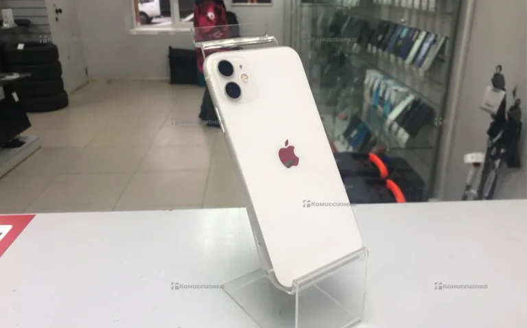 Apple iPhone 11 4/64 ГБ