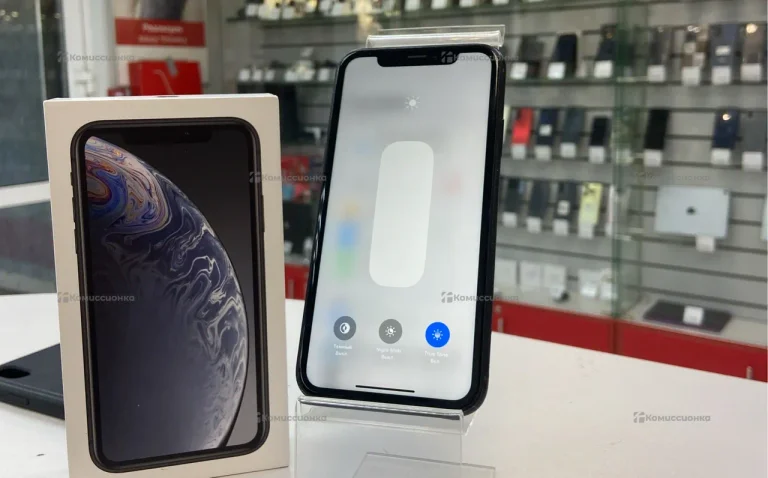 Apple iPhone XR 3/64 ГБ