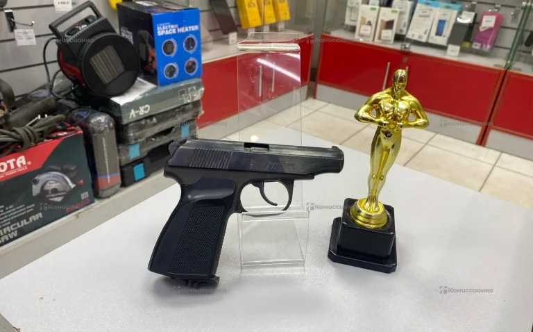 Пневматический пистолет «Baikal MP-654K».
