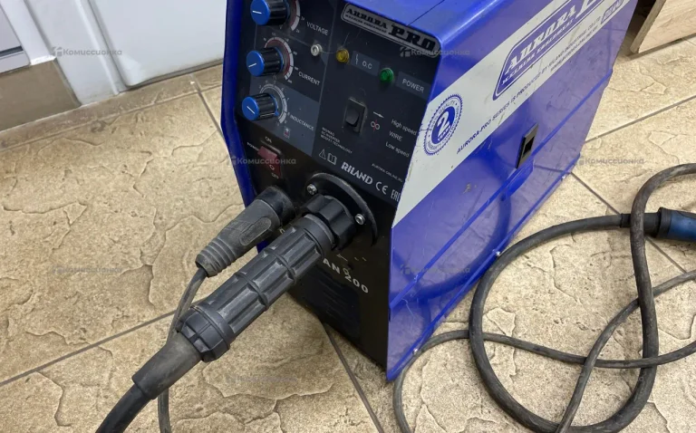 Сварочный полуавтомат Аврора Overman 200