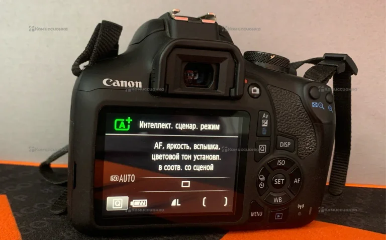 Фотоаппарат  Canon EOS 2000D