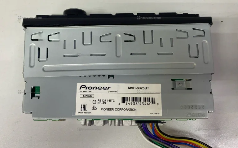 Автомагнитола  Pioneer s325bt