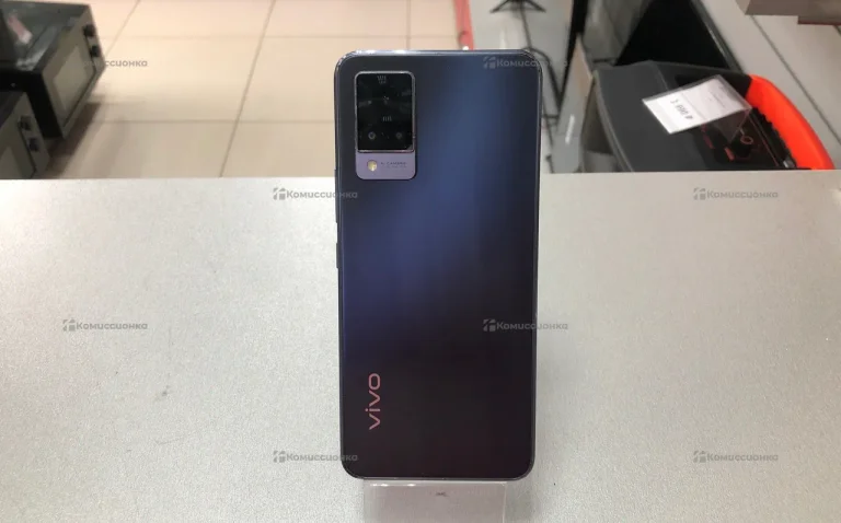 Vivo V21 8/128 ГБ