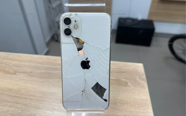 Apple iPhone 11 4/64 ГБ