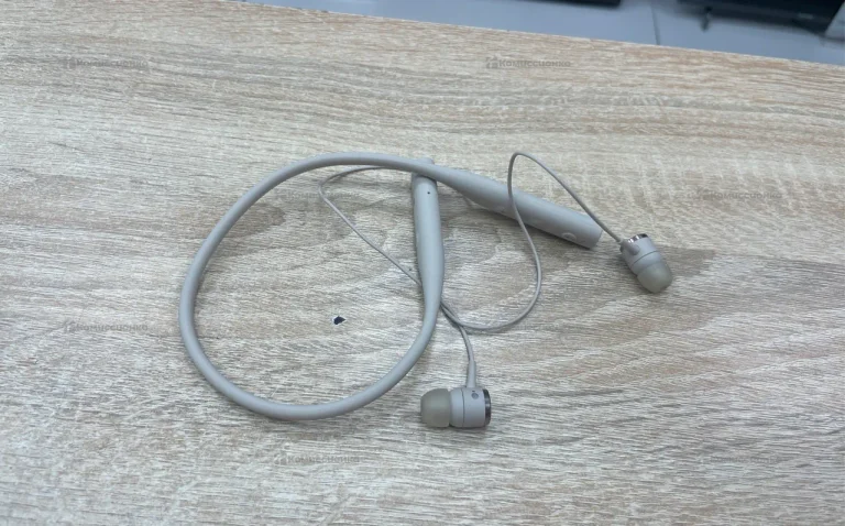 Наушники  Sony SBH90C