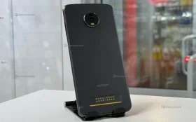 Купить Motorola Moto Z4 4/128 ГБ б/у , в Челябинск Цена:6500рублей