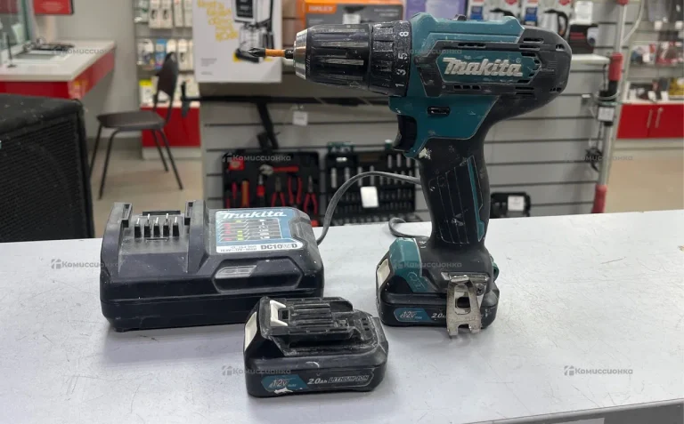 Дрель шуруповерт Makita DF333D