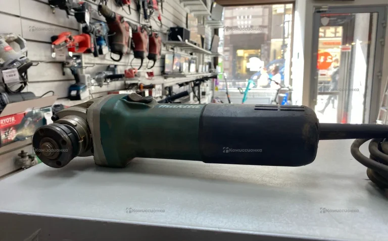 УШМ Makita 9558HNR