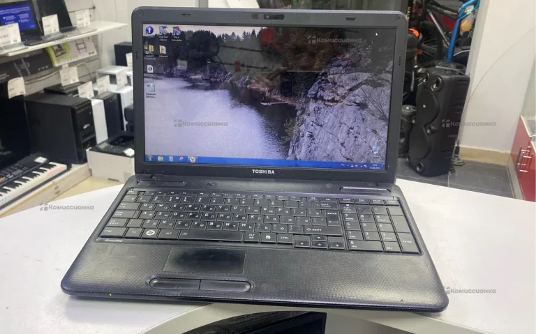 Ноутбук Toshiba celeron dual core /3gb/128gb