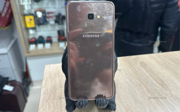 Samsung Galaxy J4+ 2/32 ГБ