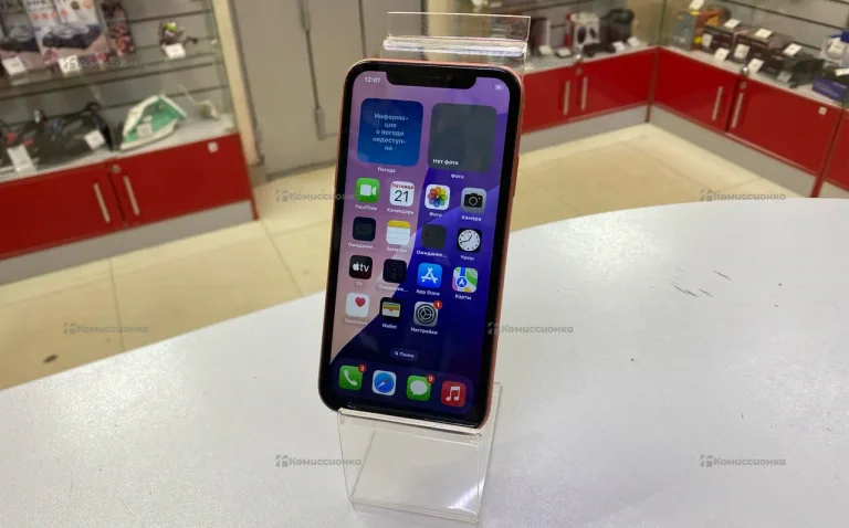 Apple iPhone XR 3/128 ГБ