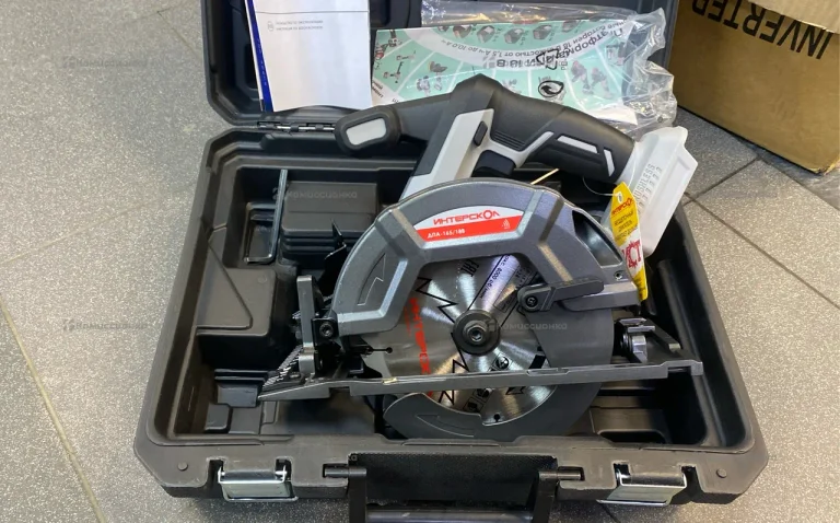 Аккумуляторная дисковая пила Интерскол ДПА-165/18В