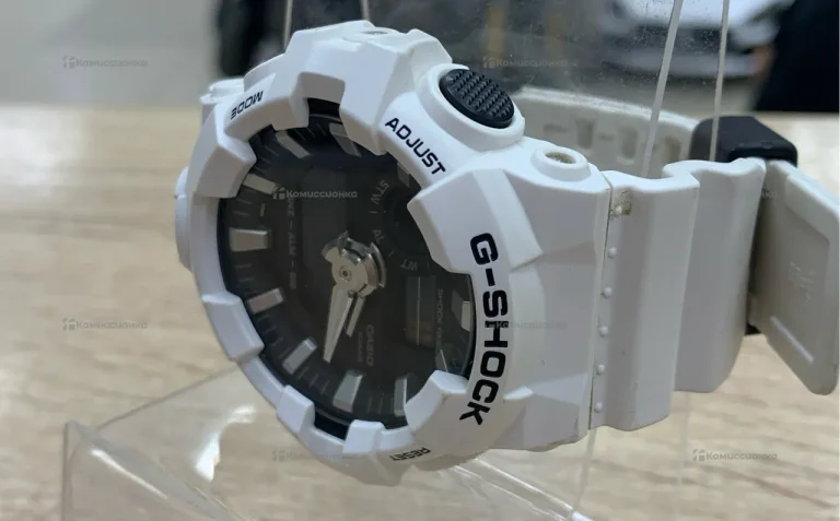 Часы  Casio G-SHOCK GA-700