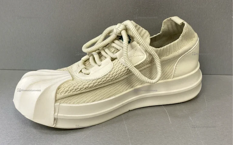 Кроссовки Lacoste 41р