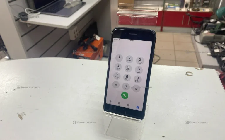Apple iPhone 8 2/64 ГБ