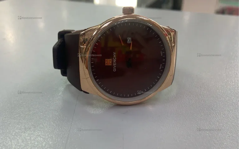 Часы  Givenchy