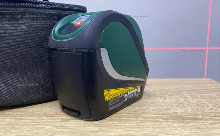 Лазерный уровень Bosch Universal Level 2
