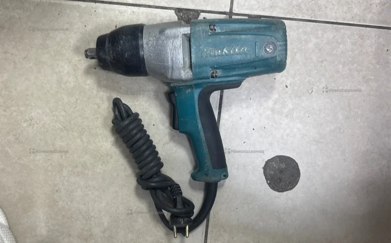 Гайковерт makita TW0350