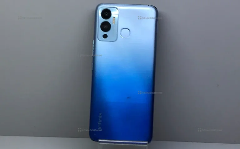 Infinix Hot 12 Play 4/64 ГБ