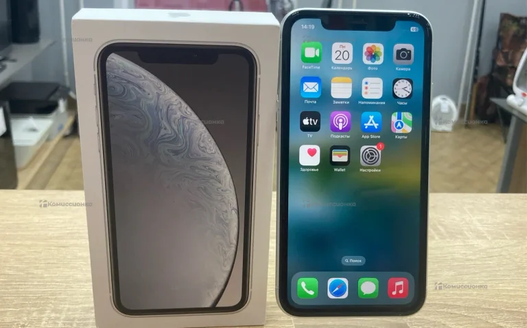 Apple iPhone XR 3/128 ГБ