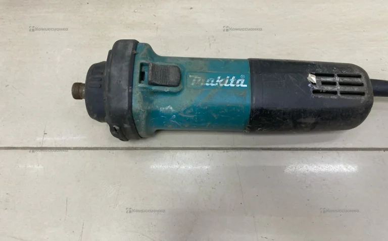 Прямая шлифмашина makita GD0602