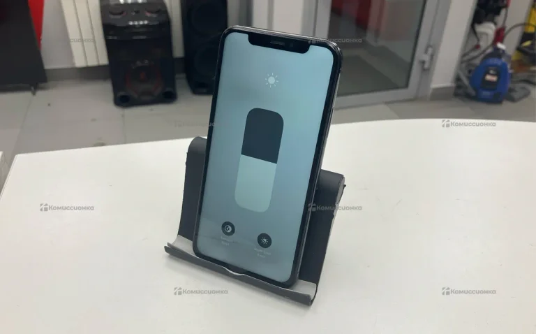 Apple iPhone X 64 ГБ