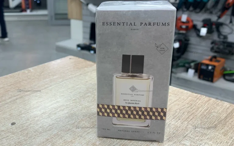 Парфюмированая вода EAU DE PARFUM ESSENTIAL PARFU