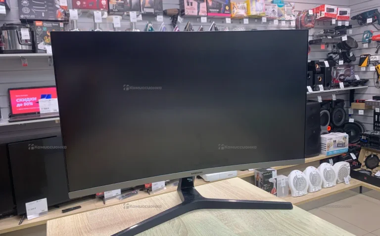 Монитор Samsung C27R500FHI