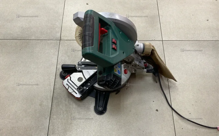 Торцовочная пила Metabo KS 216 M Lasercut