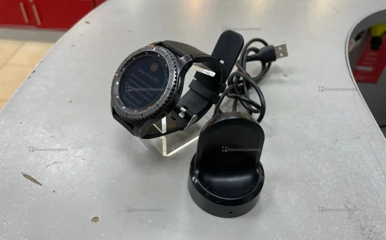 Часы  Samsung Galaxy Gear S3