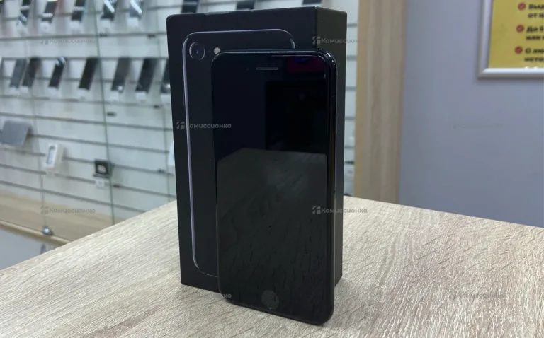 Apple iPhone 7 2/32 ГБ