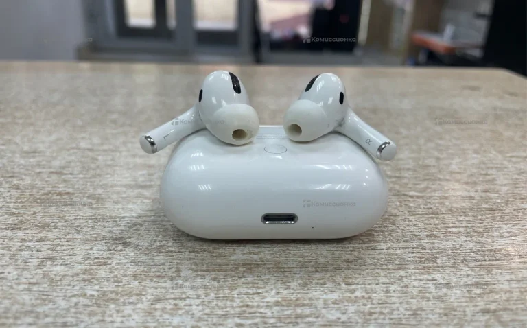 Наушники  Apple AirPods Pro