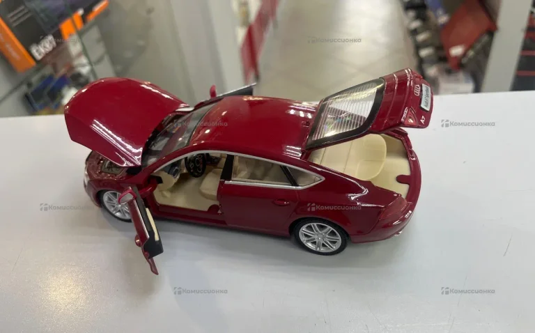 Машинка Audi A7 Sportbak