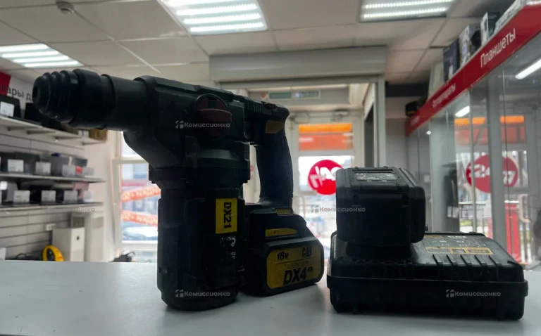 Перфоратор CAT DX21