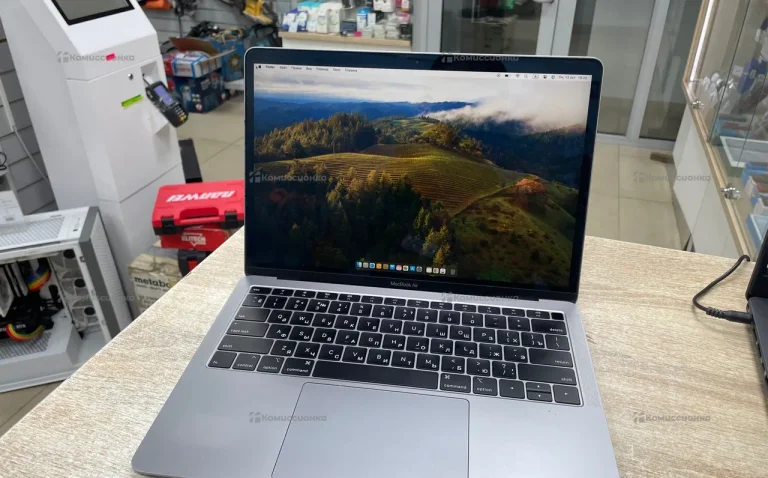 Ноутбук MacBook Air 2019г