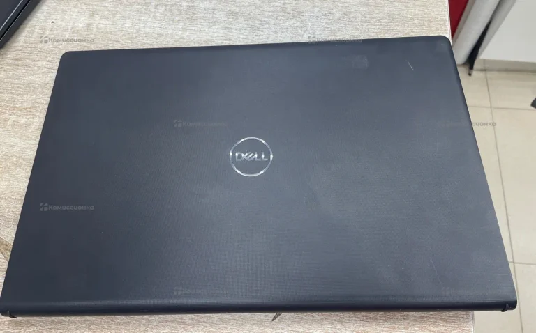Ноутбук Dell Vistro 3520