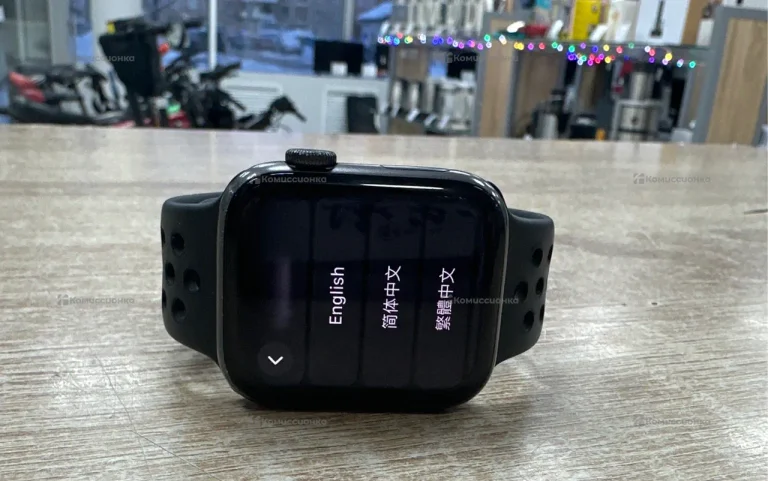 Часы Apple Watc SE Nike